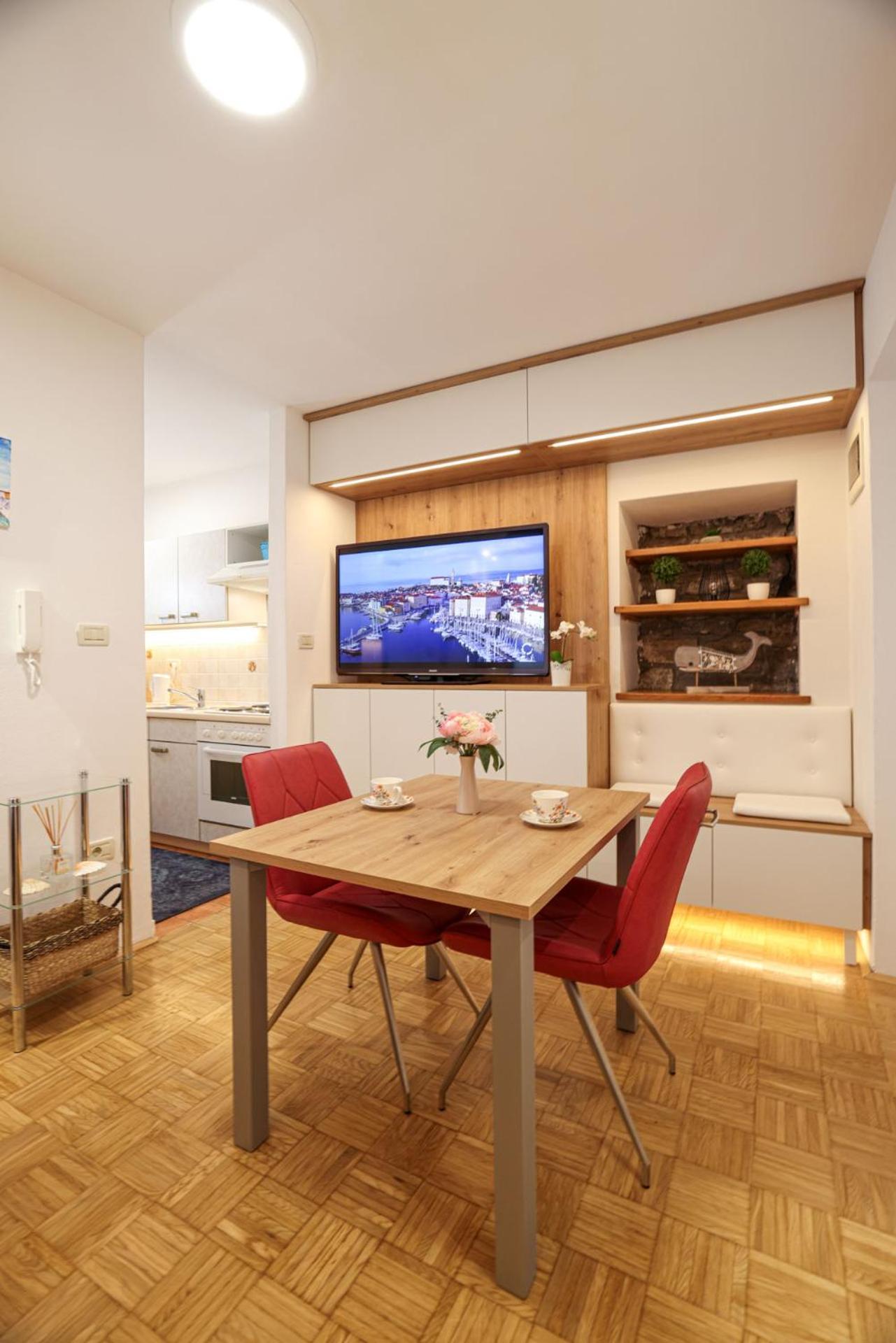Mhouse Apartment Piran Bagian luar foto